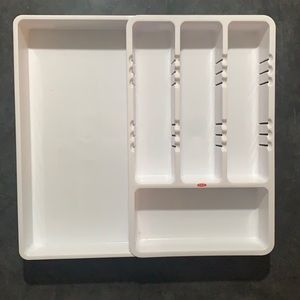 OXO‎ Expandable Drawer Organizer